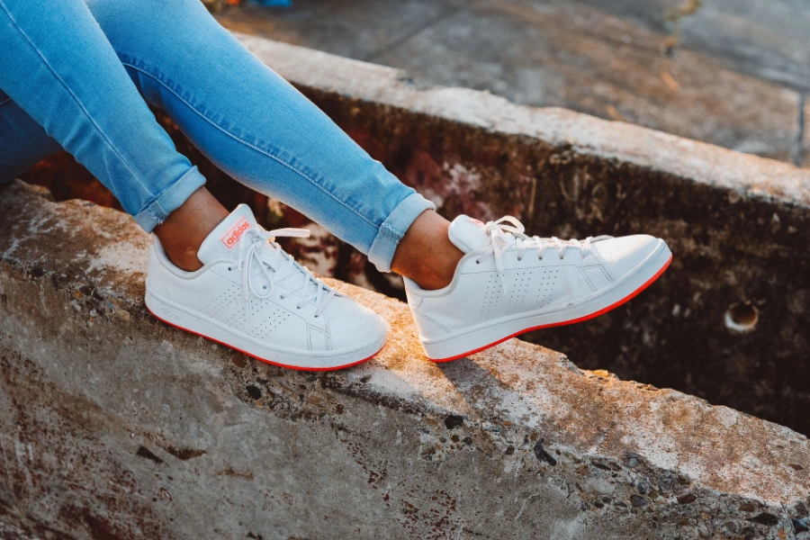 white sneakers summer style
