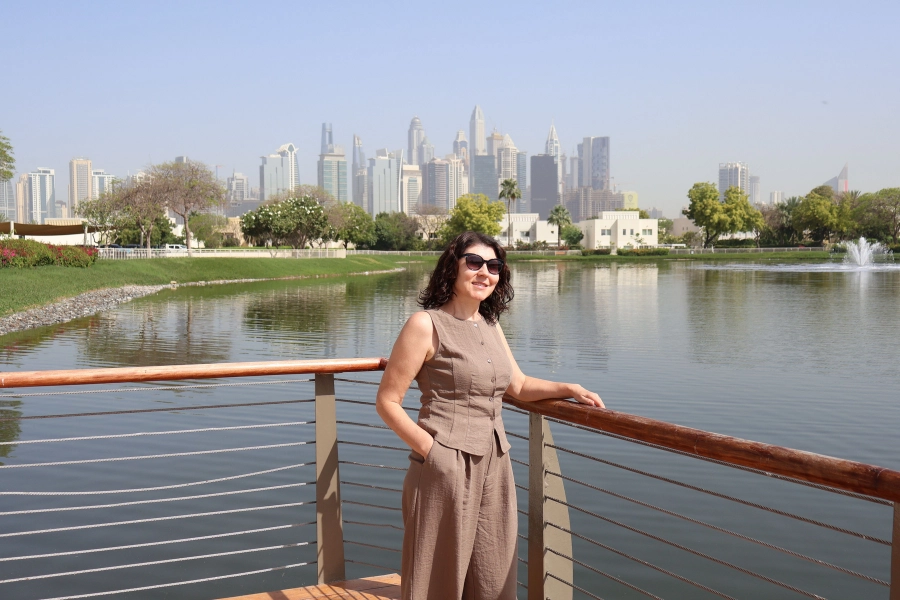 Women's linen trousers paired with a sleeveless top for hot weather